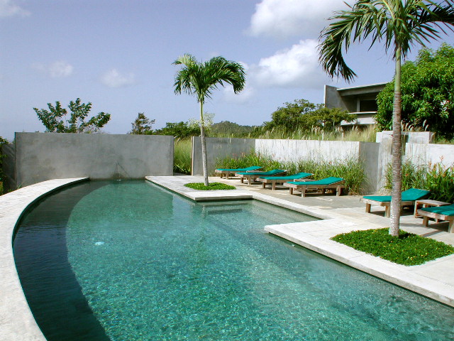 3 Pool with Casa Redonda